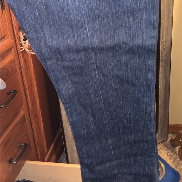 Jeans - Picture 2 of 4